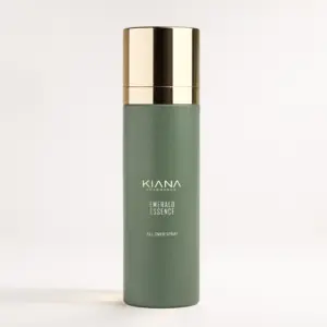 كيانا إيميرالد إيسنس بخاخ شامل 100 مل زجاجة خضراء بغطاء ذهبي